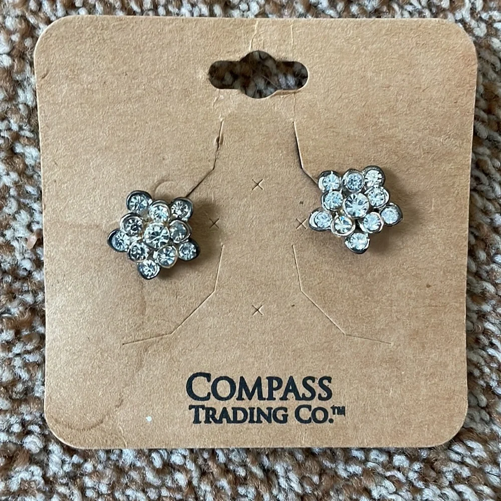 Compass trading CO hair accessories
